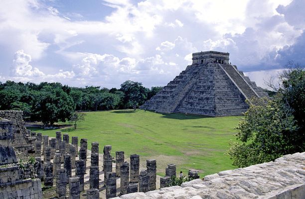 Chichen Itza 2005 copyright by Claude Belair Chichen Itza